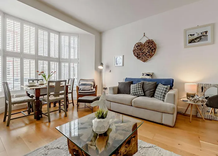 2 Bed In Tenby 91092