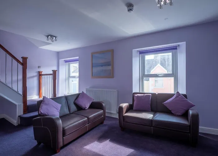 Tenby Town Centre Family-Friendly Flat Sleeps Four