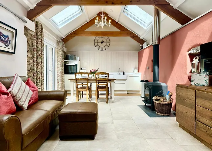 Hideaway Cottages - Greenacres Estates