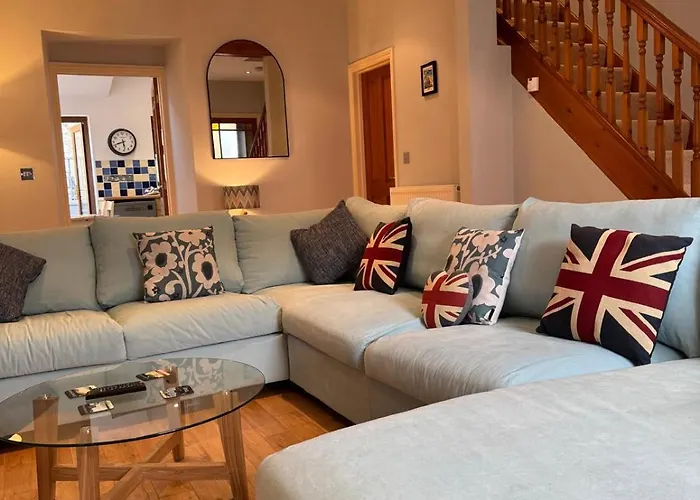 2 Somerset Cottage