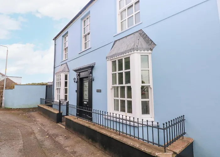 Crown Cottage