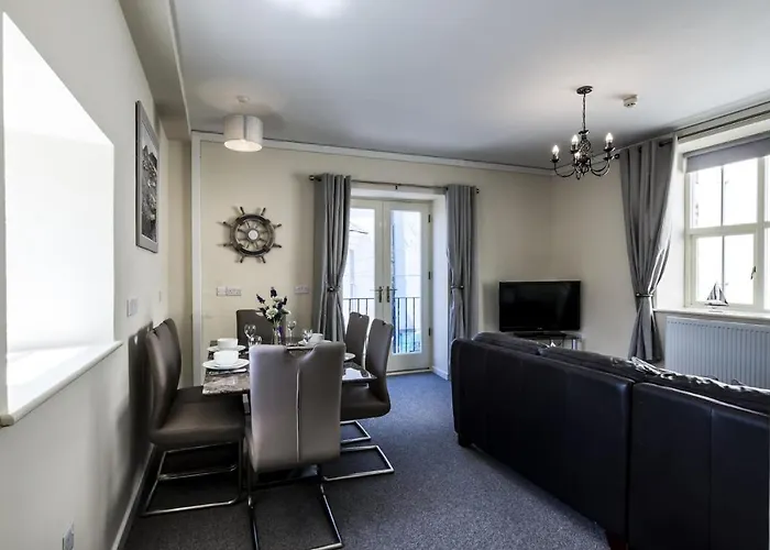 The Sail - 2 Bedroom Apartment - Tenby