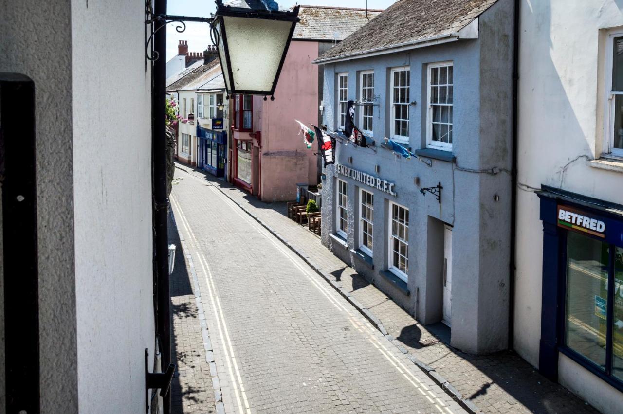 Seagulls Nest - 2 Bedroom - Apartment Tenby