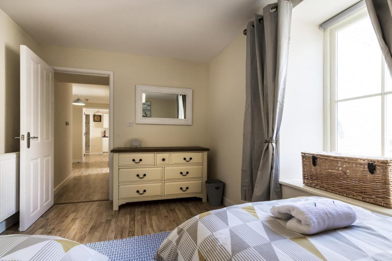 The Sail - 2 Bedroom - * Tenby