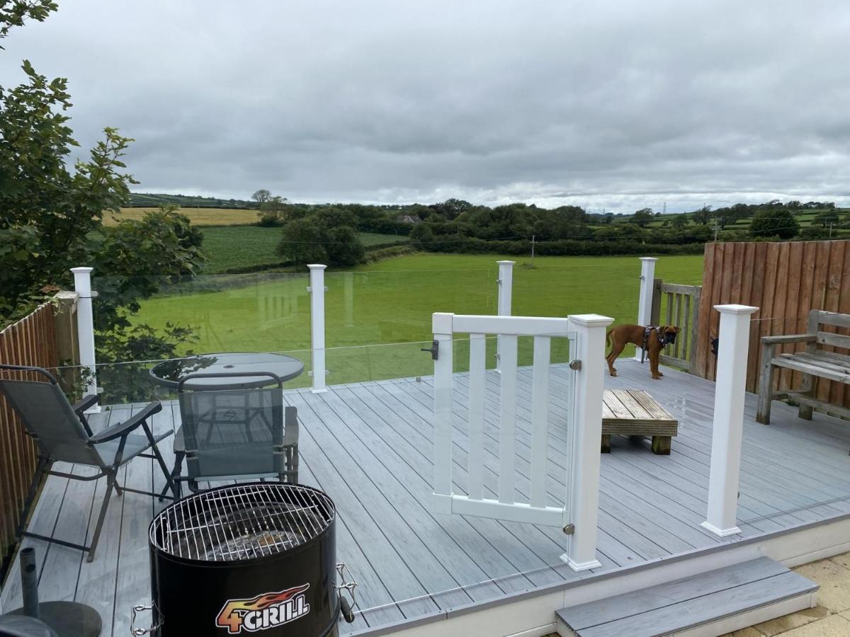 Field View - 3 Bedroom - Saint Florence *