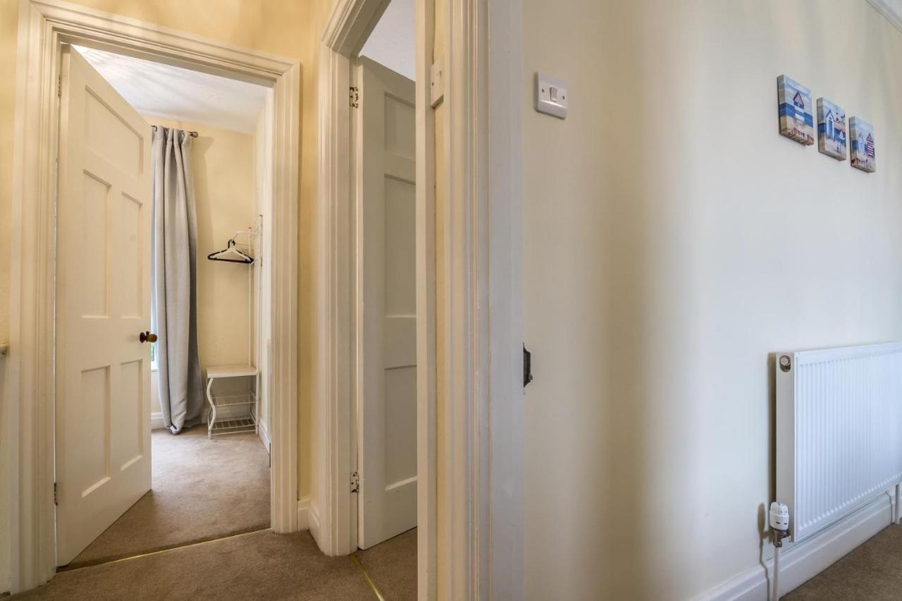 Braeside - 3 Bedroom Holiday - *