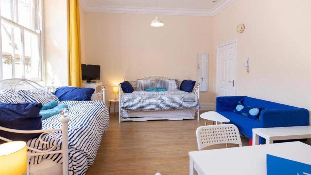 Holiday home Royal Victoria Crt 6
