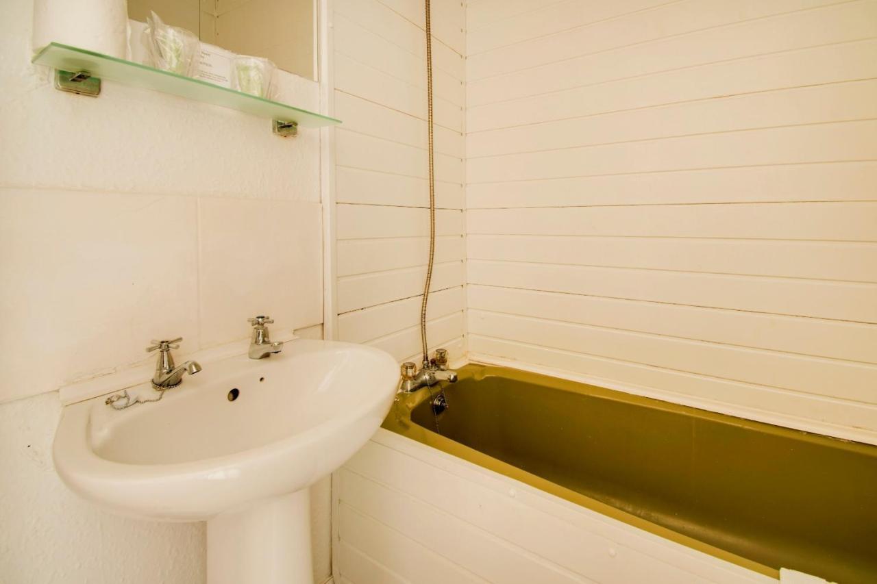 The Albany Hotel 2*