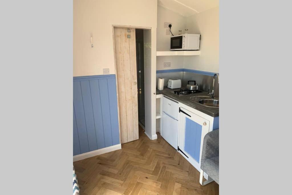 Apple Tree Hut Apartment