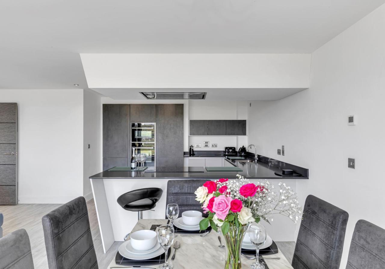 Apartment 11 Waterstone House *