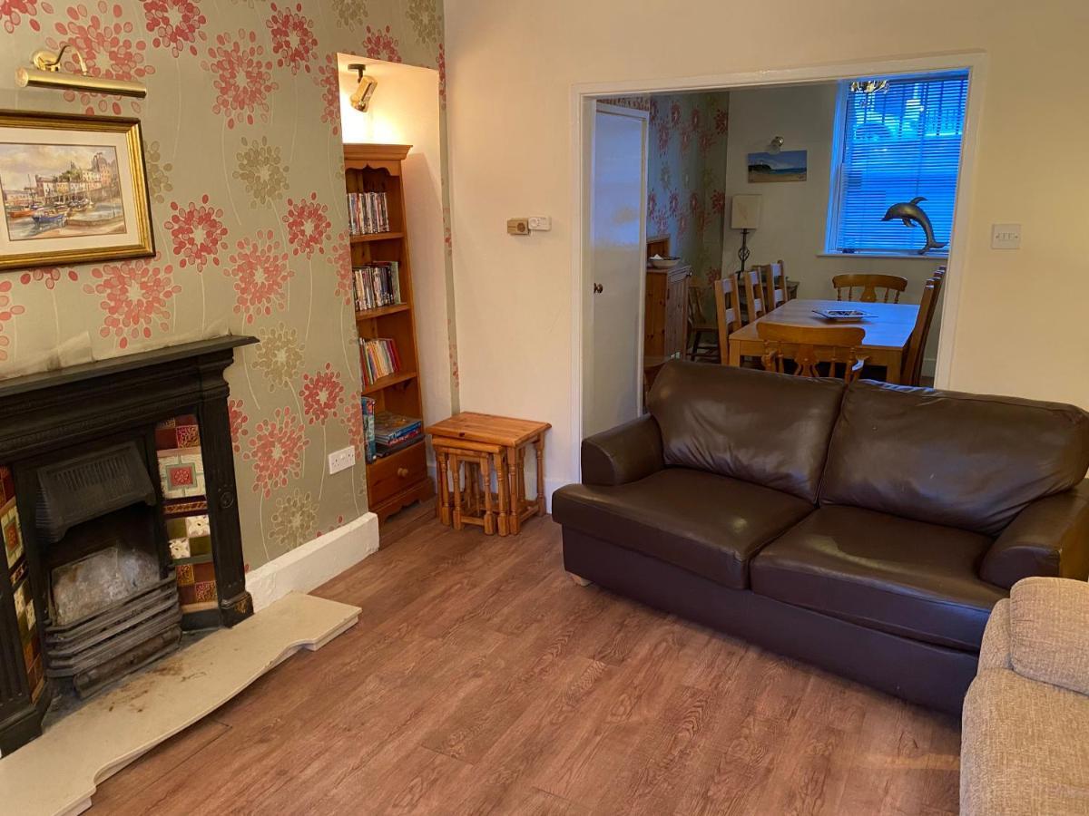 Sutherlands 3 Picton Road Holiday Holiday home