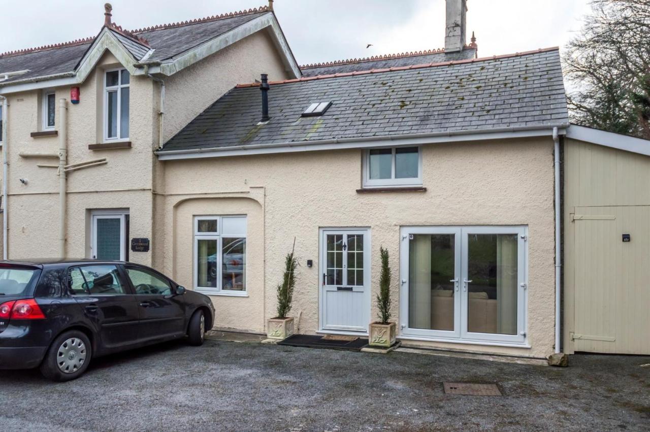 The - 1 Bedroom - Tenby
