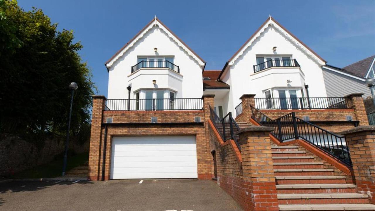 Bryn Y Mor 23 Caldey House Holiday home *