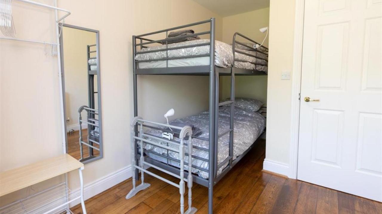 Bryn Y Mor 23 Caldey House Holiday home Tenby