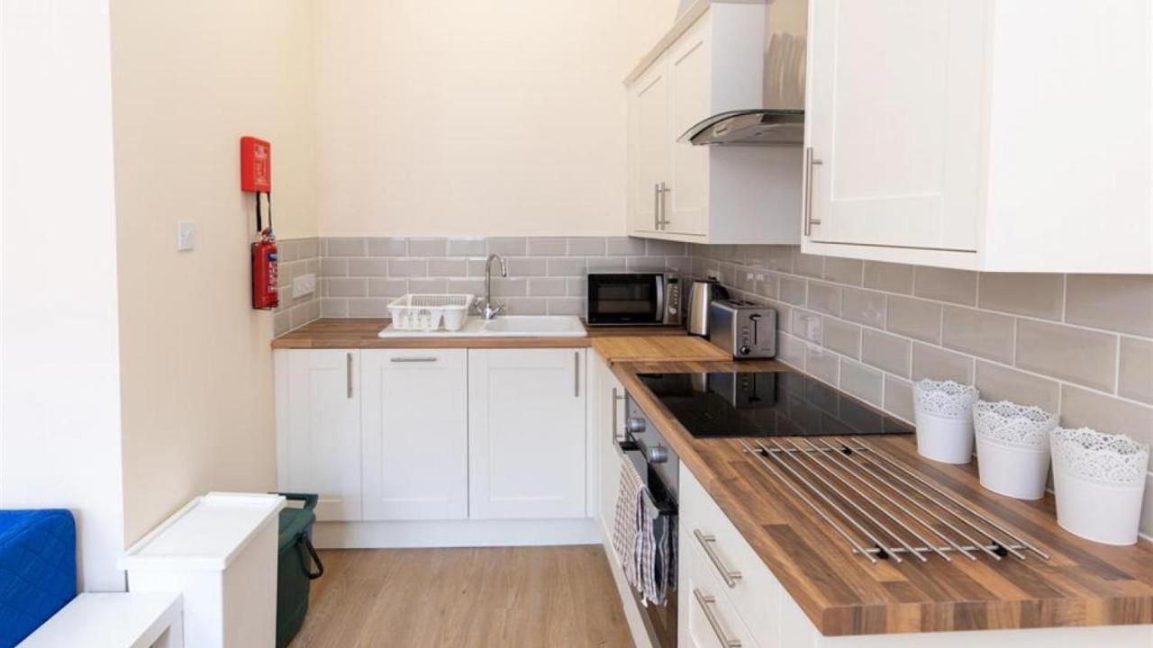 Holiday home Royal Victoria Crt 6 *