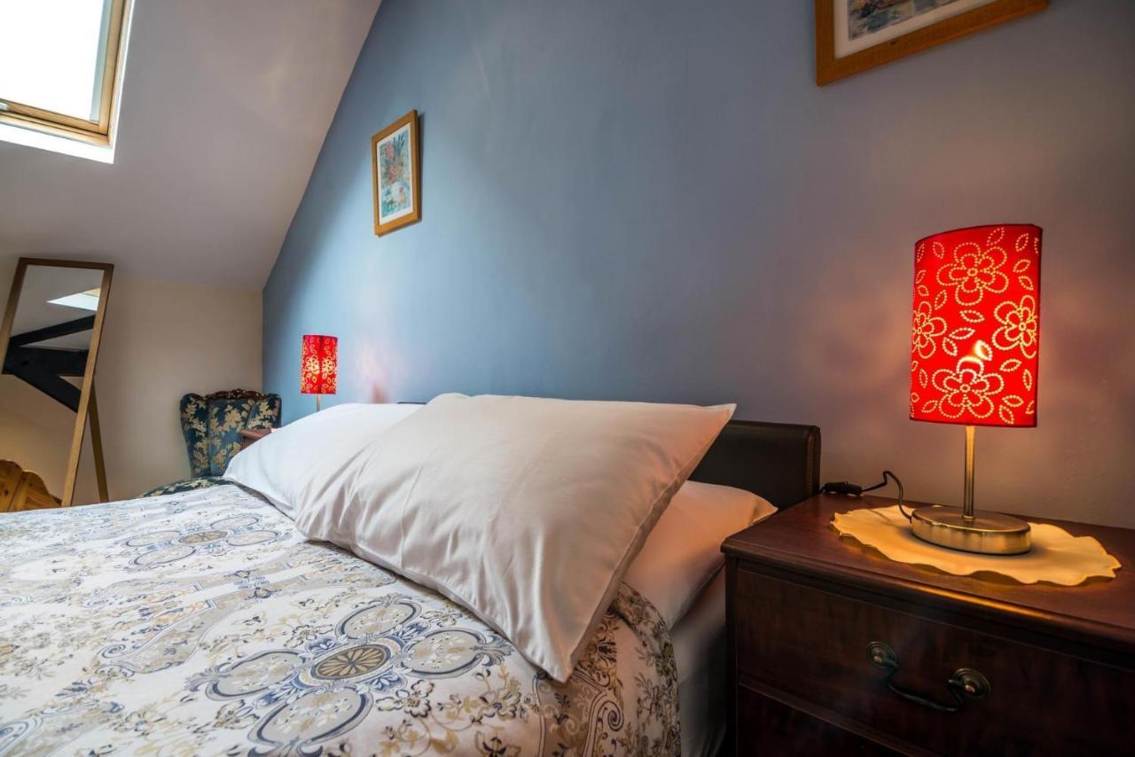 The - 1 Bedroom - Holiday home *