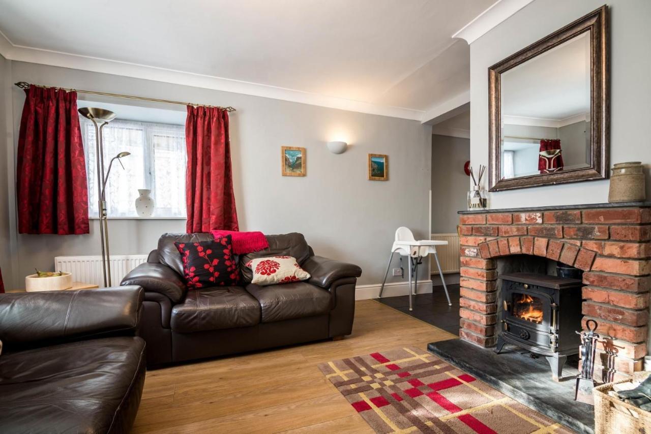 Roselea - 3 Bedroom - Carew Holiday home