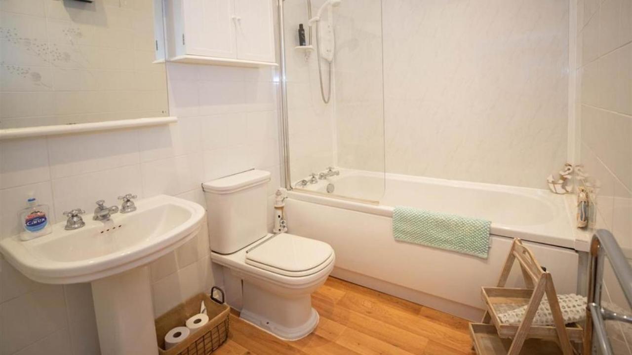 Apartment Royal Victoria Court 11 Tenby
