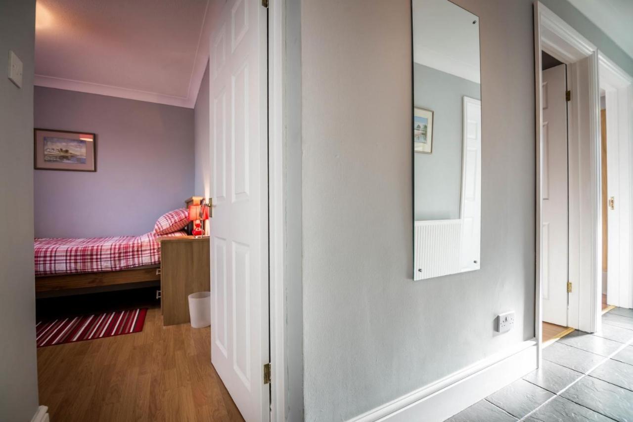 Roselea - 3 Bedroom - Carew Holiday home *
