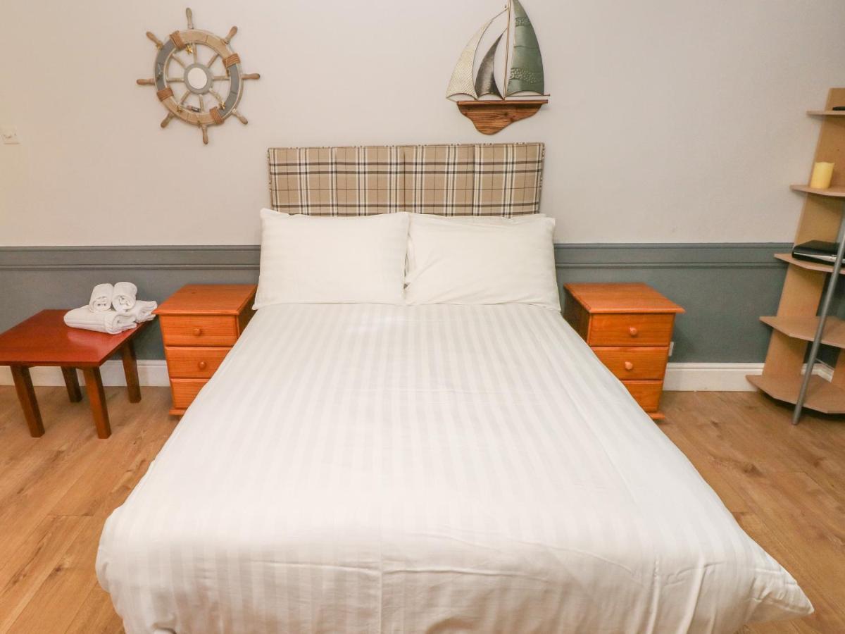 Apartment Studio Tenby
