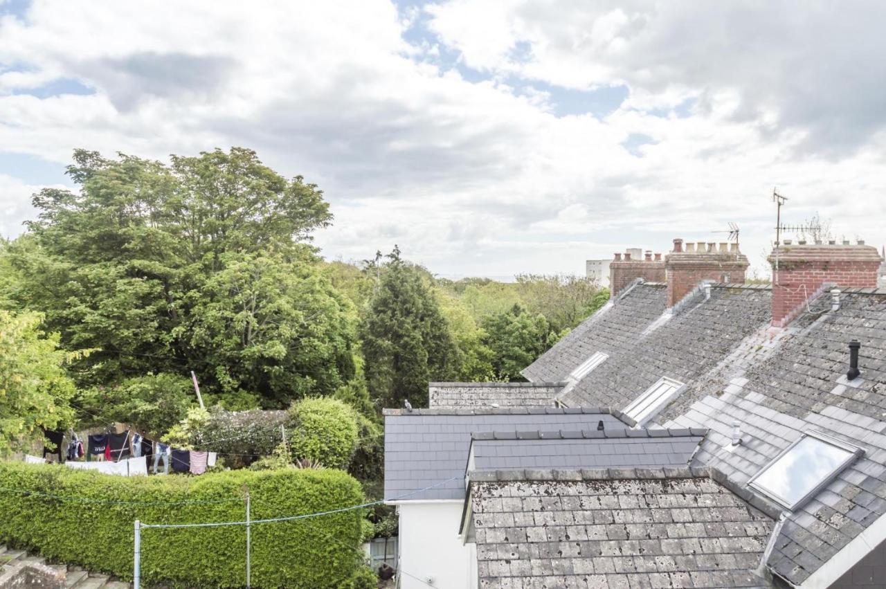 Mayfield House - 4 Bedroom House - Holiday home *