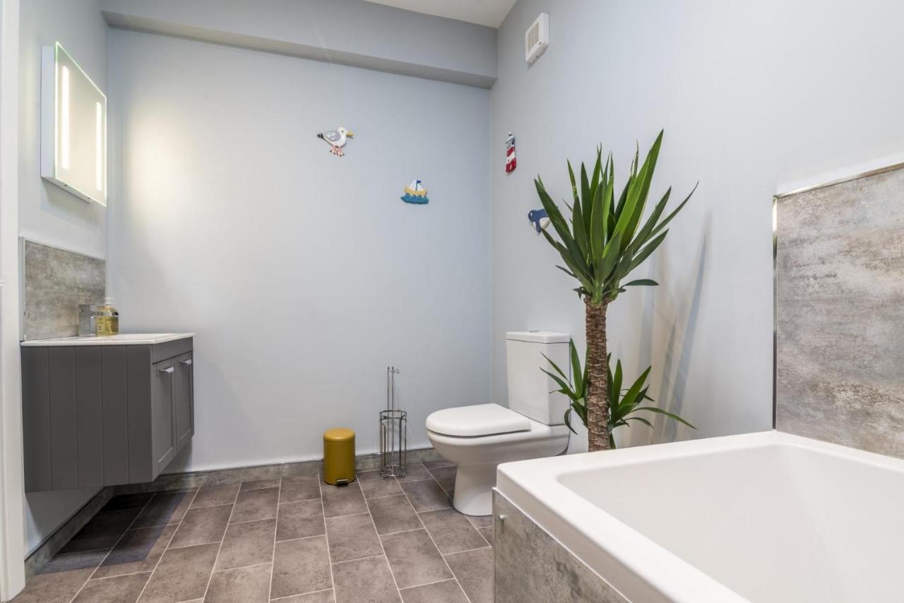 Apartment To Mawr - 2 Bedroom - *