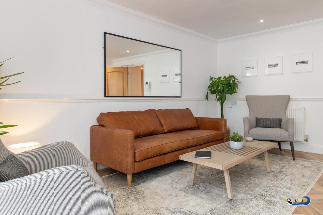 2 South Beach Court - Beach Front * Tenby