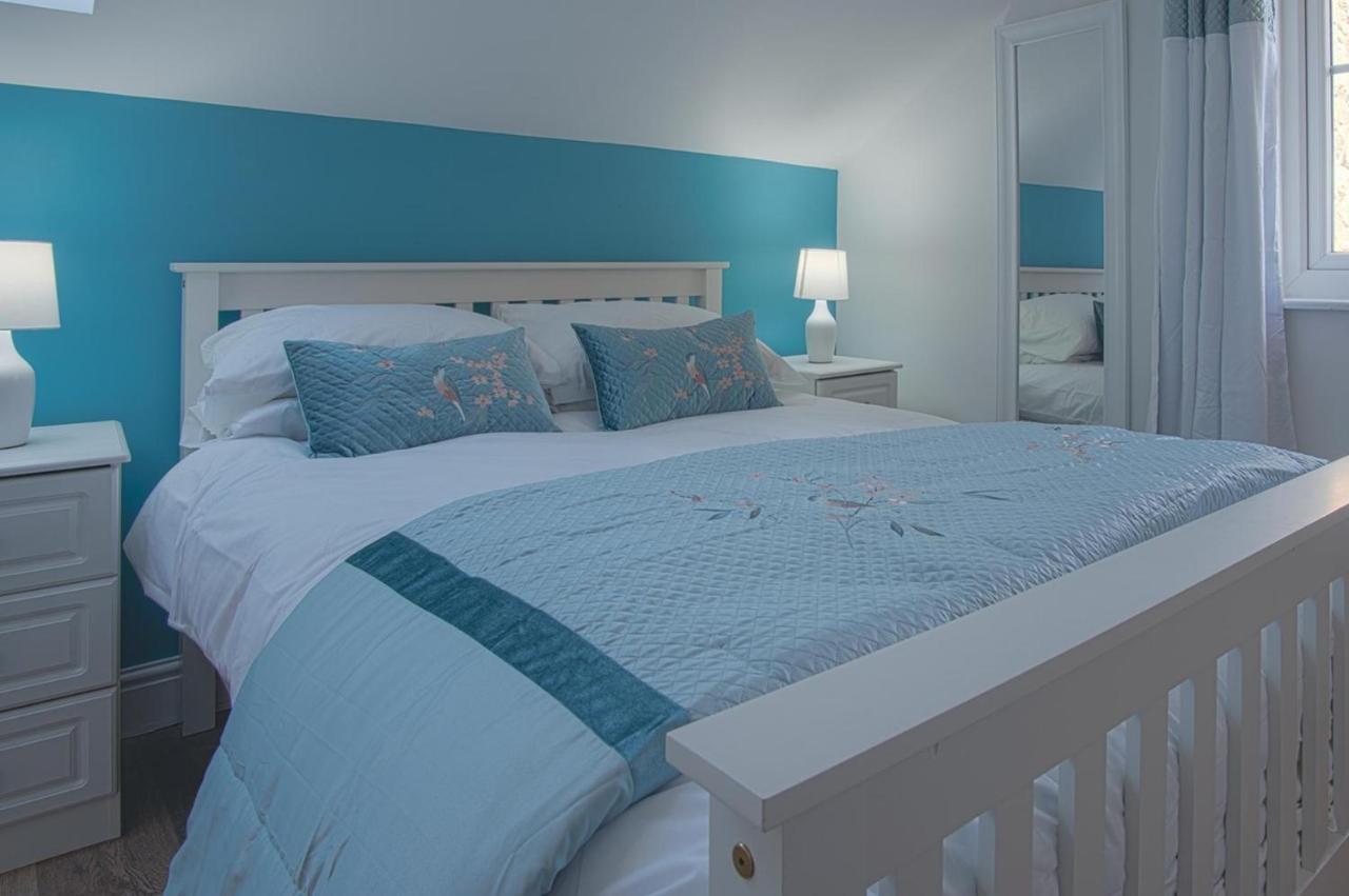 Glebe - 2 Bedroom - St Florence Holiday home Tenby
