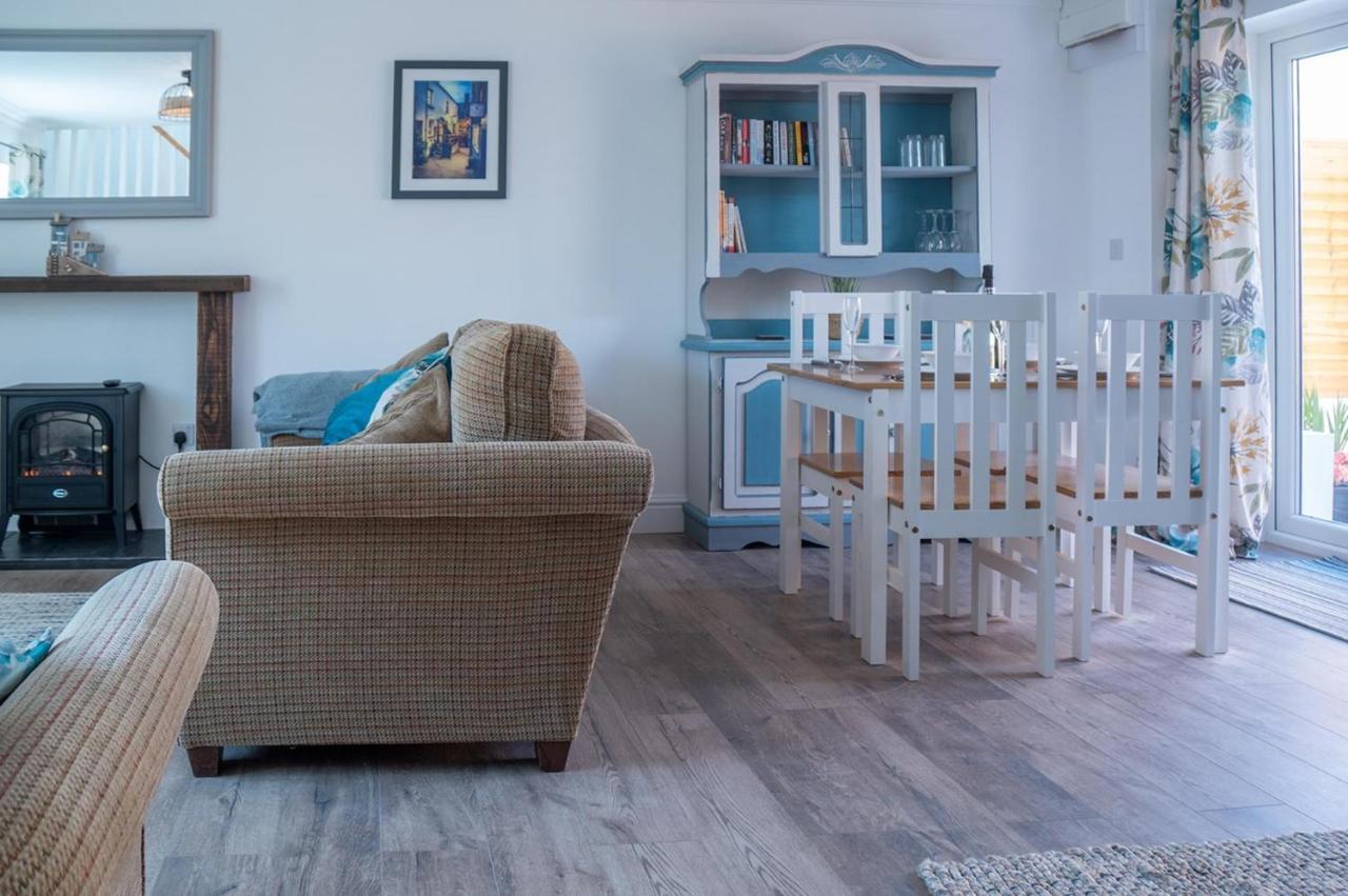 Glebe - 2 Bedroom - St Florence *