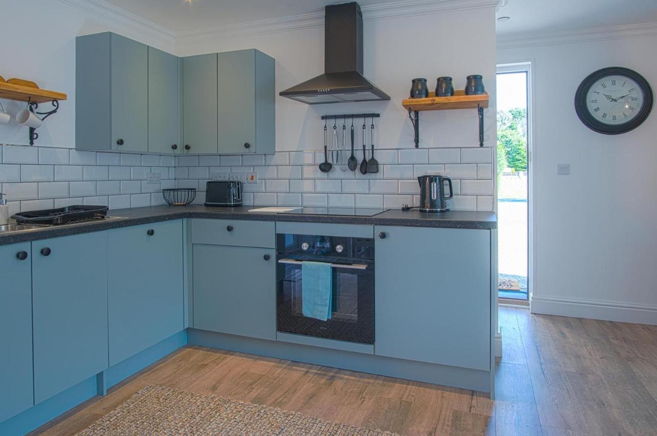 Glebe - 2 Bedroom - St Florence Tenby