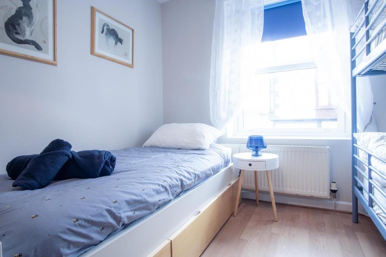 Starfish - 2 Bedroom - Apartment Tenby