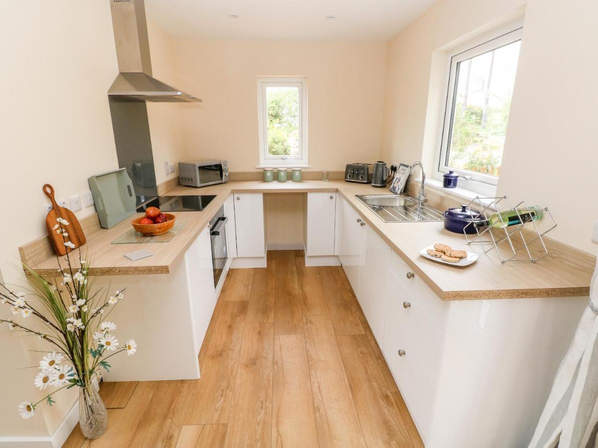 Skomer Bier Wood Lodges Tenby