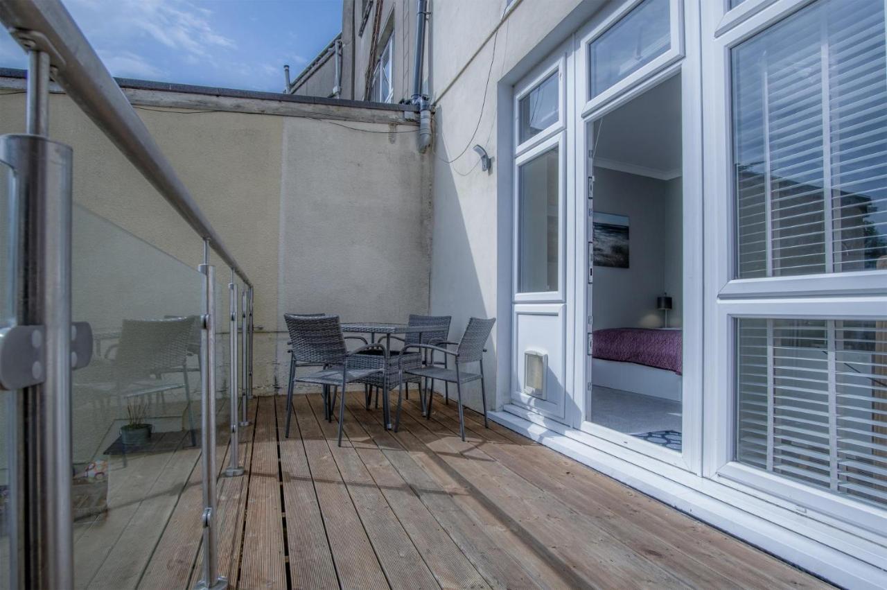 Flint House - 2 Bedroom - * Tenby