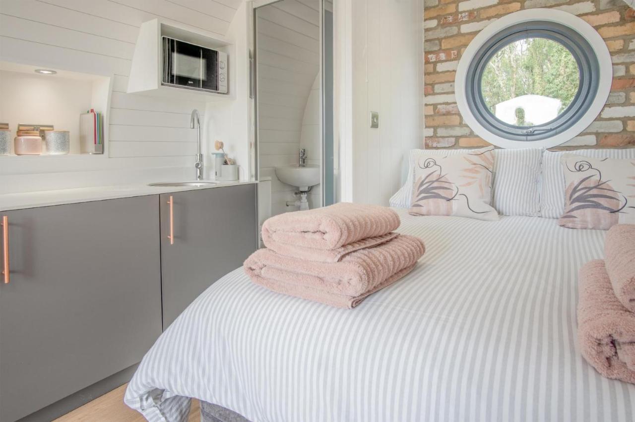 Hideaway - 1 Bedroom Pod - St Florence *