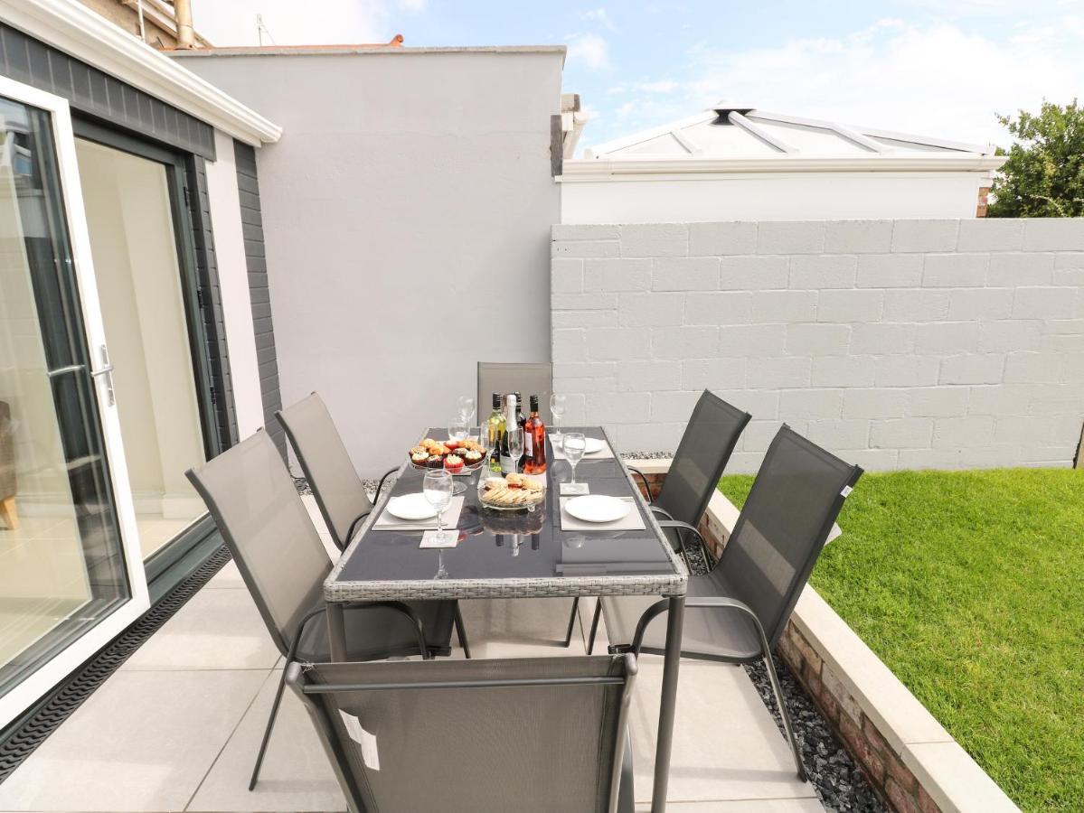 Larkhill Holiday home Tenby