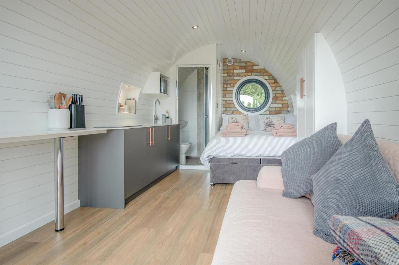 Hideaway - 1 Bedroom Pod - St Florence Apartment