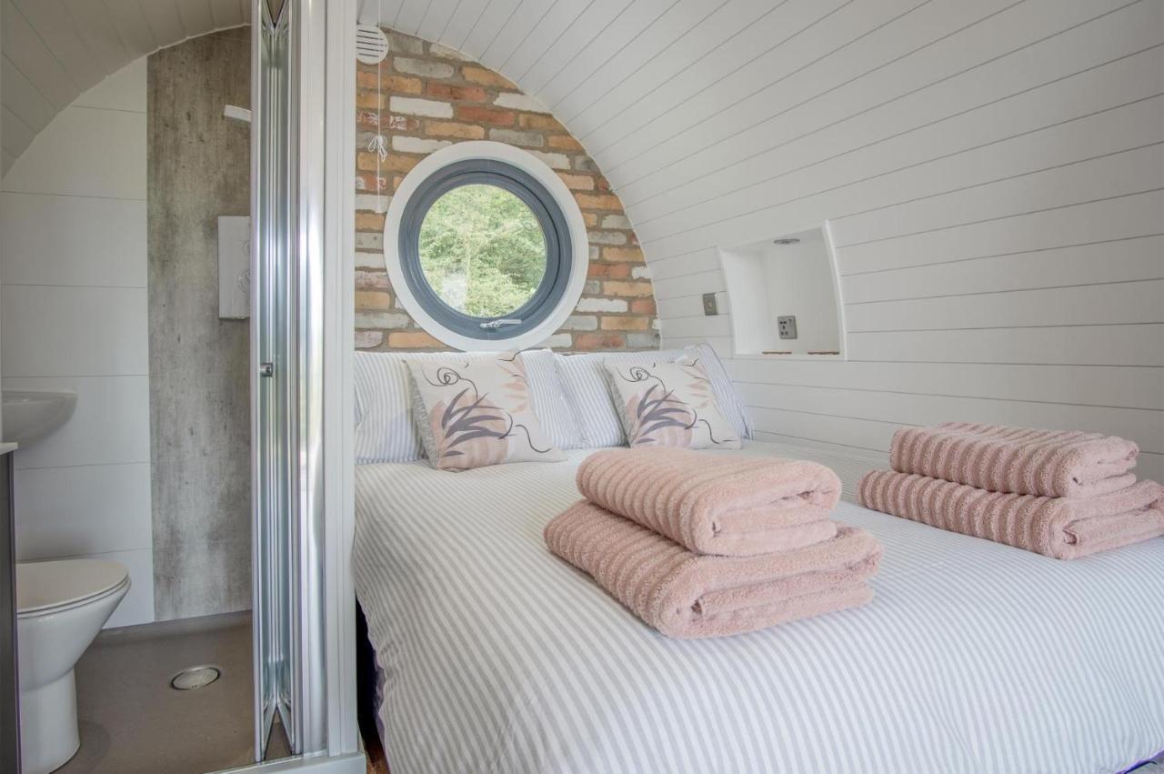 Hideaway - 1 Bedroom Pod - St Florence Apartment Tenby