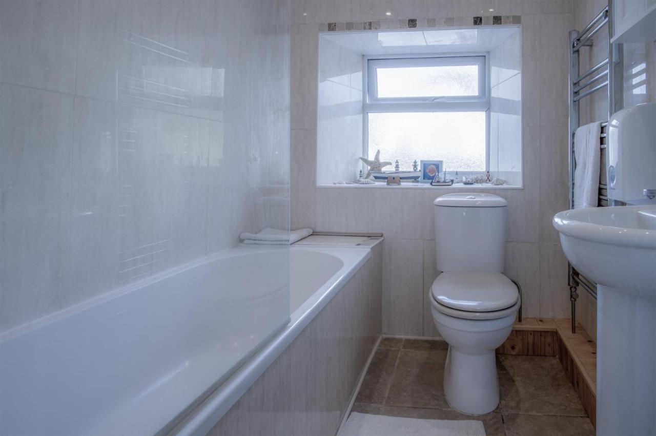 Cambrian - 3 Bedroom - Holiday home Tenby