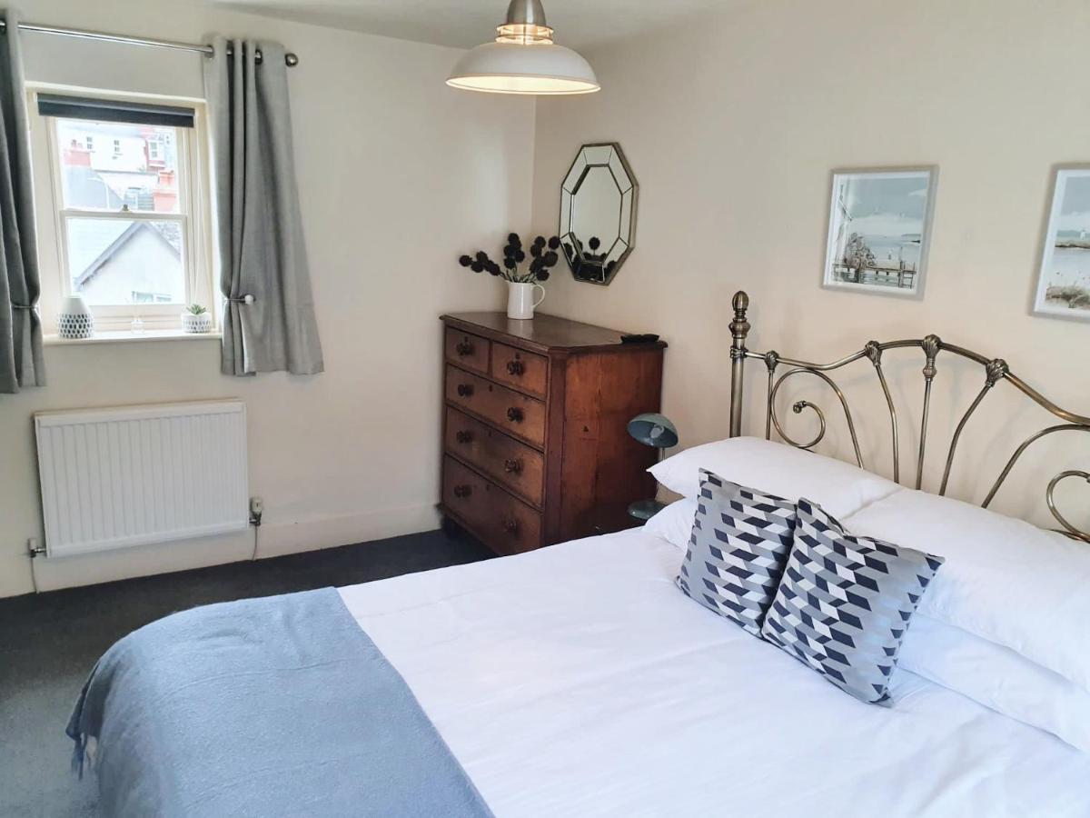 Stunning & Spacious House In Holiday home