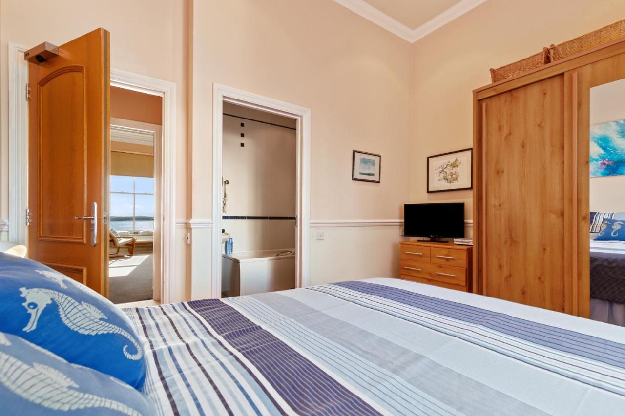 Apartment 7 South Court - Sea Front With Spectacular Sea Views