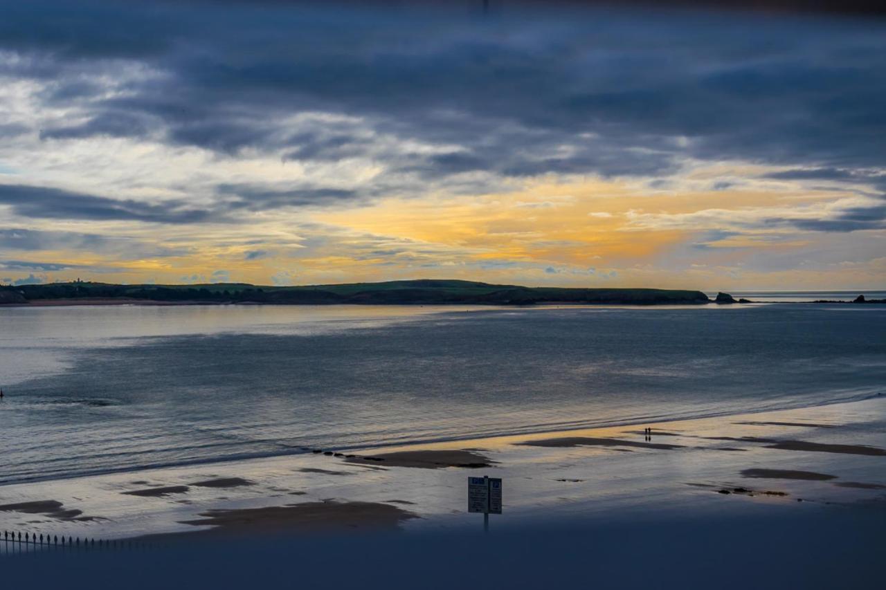 7 South Court - Sea Front With Spectacular Sea Views *