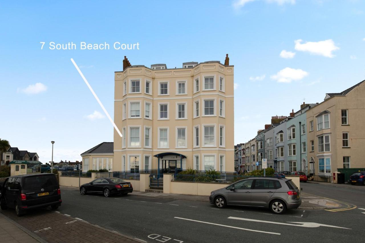7 South Court - Sea Front With Spectacular Sea Views Tenby