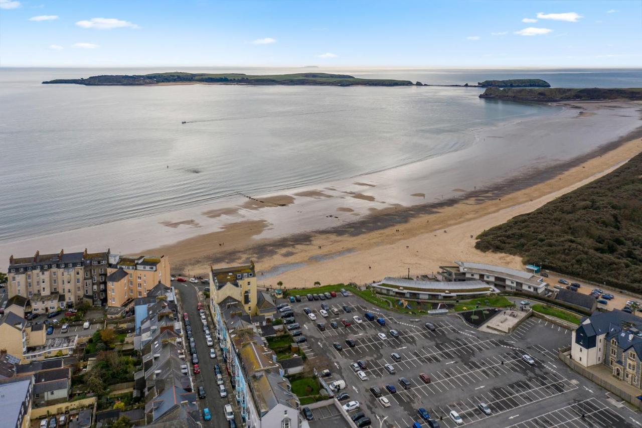 Apartment 7 South Court - Sea Front With Spectacular Sea Views *
