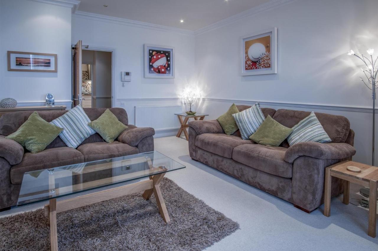 South View - 2 Bedroom - Apartment Tenby