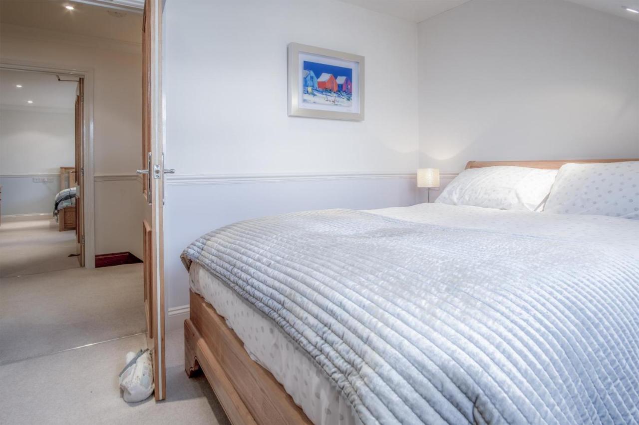 Apartment South View - 2 Bedroom - *