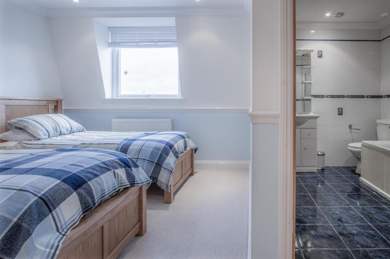 Apartment South View - 2 Bedroom - Tenby