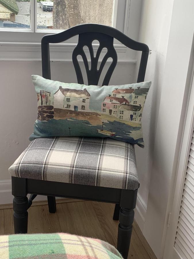 Beautiful Flat With Harbour Views * Tenby