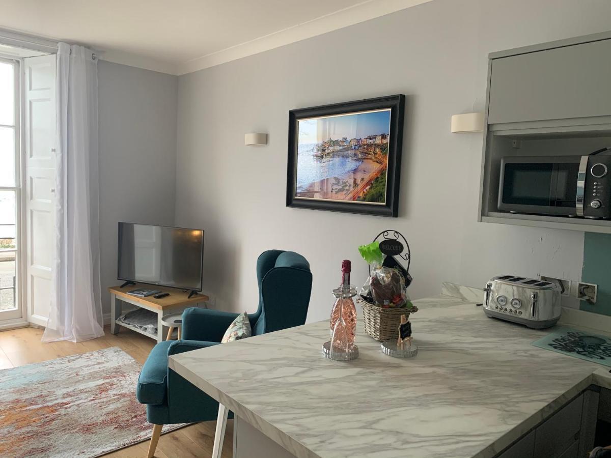 Beautiful Flat With Harbour Views * Tenby