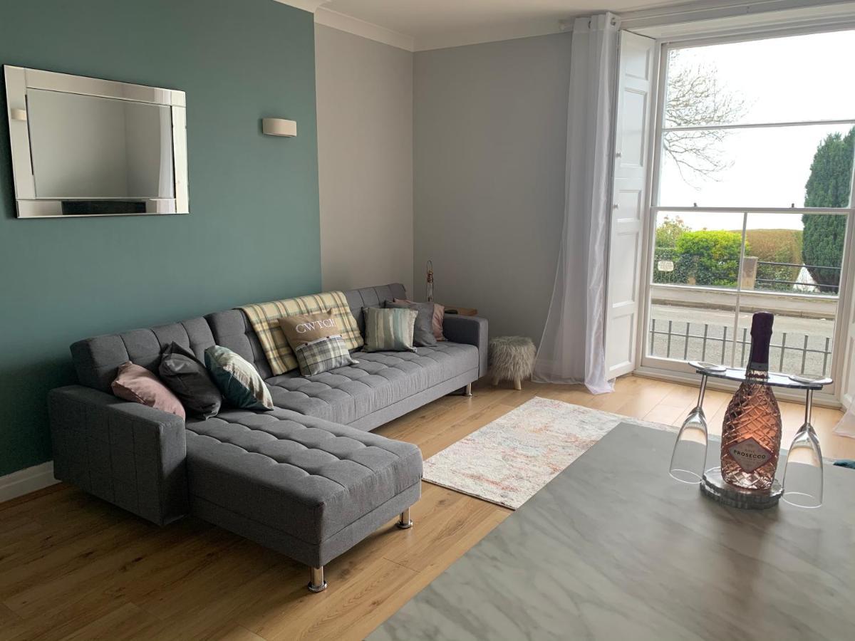 Apartment Beautiful Flat With Harbour Views *
