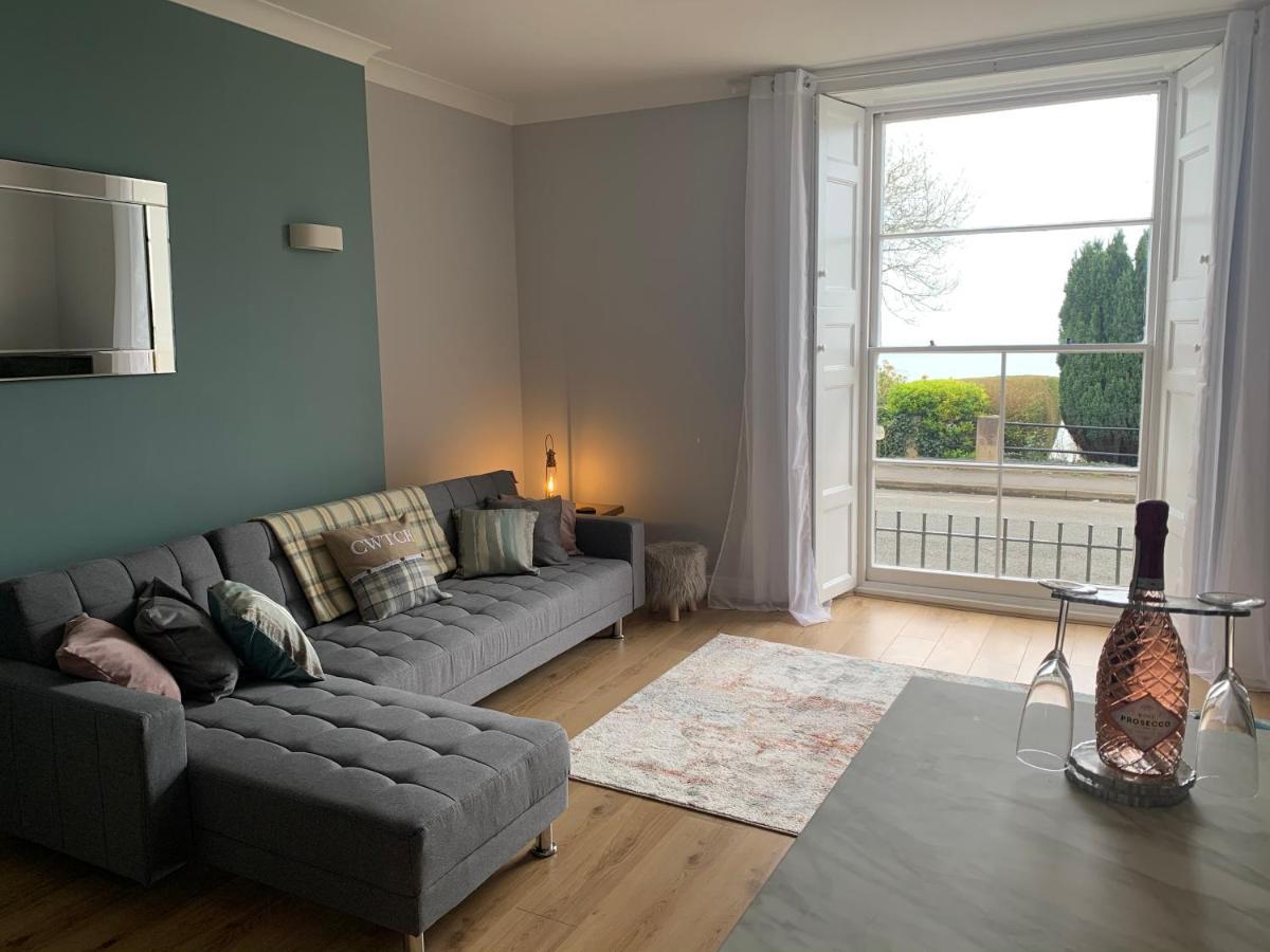 Beautiful Flat With Harbour Views Tenby